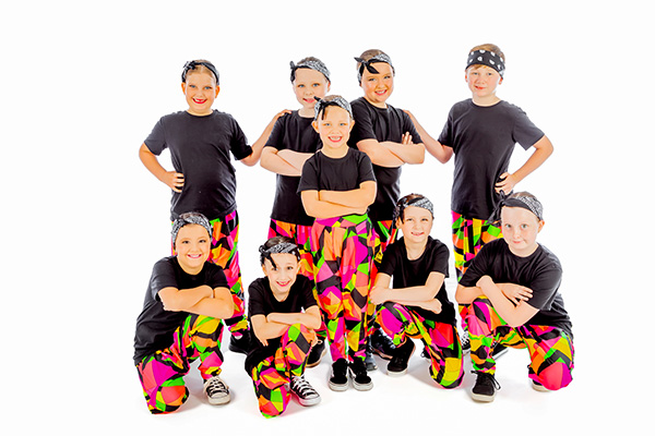Dance Group Hip Hop Royalty-Free Images, Stock Photos & Pictures |  Shutterstock